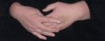 Diverse onderwerpen vangen mijn blik en worden in een ogenblik gevangen. De foto's laten zien wat boeit. De uitsnede kan een vervreemding geven. Sommige foto's nodigen uit tot bewerken.