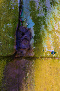 Close-up foto's van roestige voorwerpen.