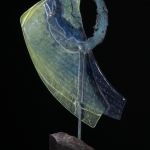 Edith Stoel - Tulp 3 (Brons, glas, steen) Edith Stoel - Tulp 3 (Brons, glas, steen)