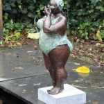 Antoinette Wolthuis - Plons! ( brons) Antoinette Wolthuis - Plons! ( brons)