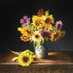 Stilleven met meerkleurige zonnebloemen (2) Stilleven met meerkleurige zonnebloemen (2)