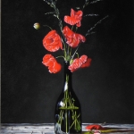 Papaverbloemen in groene fles Papaverbloemen in groene fles
