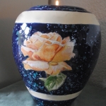 urn met theeroos urn met theeroos