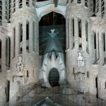 LA SAGRADA FAMILIA LA SAGRADA FAMILIA