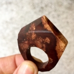 Ring van laurier met grote hoeken Ring van laurier met grote hoeken