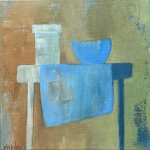 Tafeltje met blauwe schaal. Tafeltje met blauwe schaal.