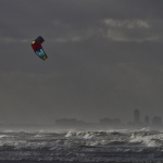 Kite surfer bij IJmuiden Kite surfer bij IJmuiden
