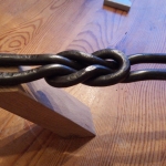 Platte knoop van staal Platte knoop van staal