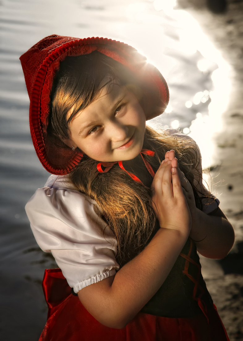 LITTLE RED RIDING HOOD AND GREY WOLF