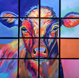 12 kleine doeken vormen een kleurrijk schilderij op zwart paneel