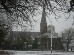 De Katholieke Kerk vindt u bij de rotonde op de Rhijngeesterstraatweg.