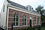 De Dorpsstraat in Oegstgeest heeft mooie (voormalige) monumentale gemeentelijke-en rijksmonumenten. De Dorpsstraat bestaat uit 2 delen, de smalle en de brede Dorpsstraat.