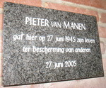 Er was een grote tragedie op de Gevers-Deutz Terweeschool op 27 juni 1945. Meer kunt u lezen in het boek ''Oegstgeest in bange dagen'', geschreven door Riet van Dort en Bert Driessen. Op de website van Wim Hoogerdijk staat een kort verhaal erover. Ter herhinnering aan zijn overlijden is een plaquette geplaatst in de school.