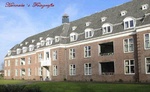 Het voormalige Zendingshuis vindt u op de Leidschestraatweg te Oegstgeest. Het is enige jaren geleden gerenoveerd/gerestaureerd en er zijn appartementen in gemaakt en er is tevens ook nieuwbouw bijgekomen.