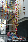 Samengesteld uit recycle-materiaal.