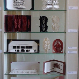 Foto's van werk galerie Wies Willemsen. Foto's van werk galerie Wies Willemsen.