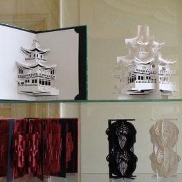 Bovenste gedeelte vitrine Bovenste gedeelte vitrine