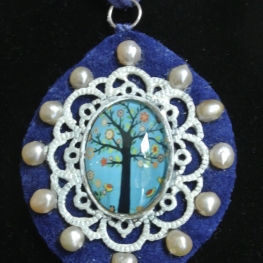 hanger boom met blauw vilt hanger boom met blauw vilt