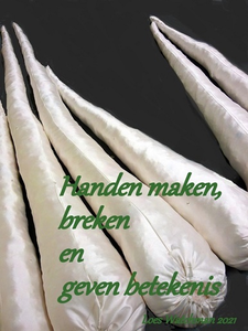 Nutteloze dingen hebben een magie, ze vertellen verhalen.........