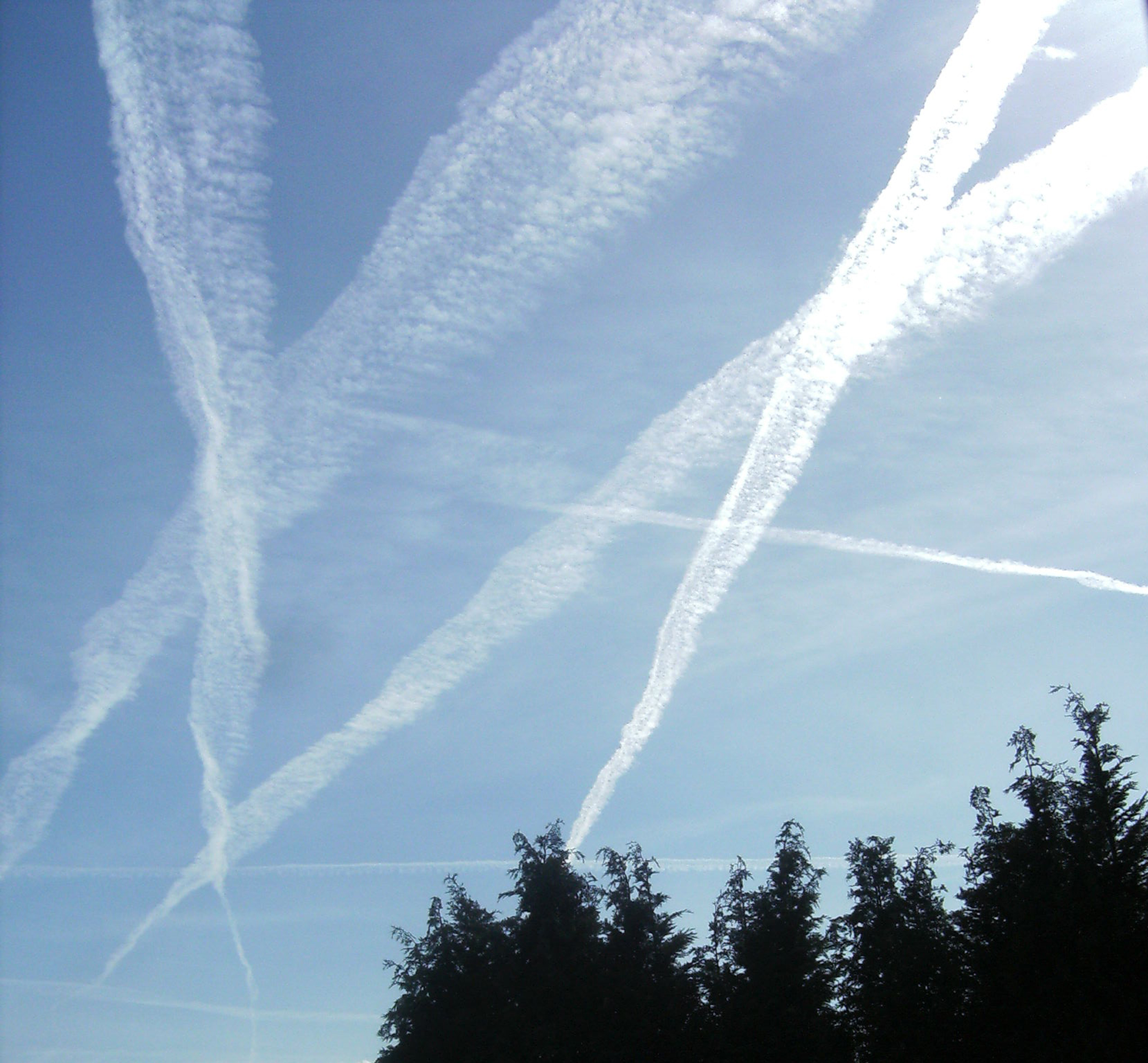 Chemtrails of niet?