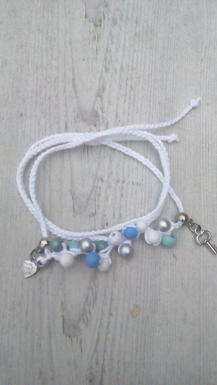 Ibiza armband gehaakt kralen/bedels wit/blauw/zilver