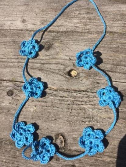gehaakte ketting bloemetjes Faience