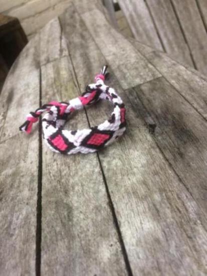 ibiza armband geknoopt diamond wit/roze