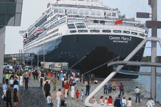 Queen Mary2 (achtersteven) Queen Mary2 (achtersteven)