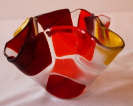 Vaasje in transparant/geel/rood/oranje Vaasje in transparant/geel/rood/oranje