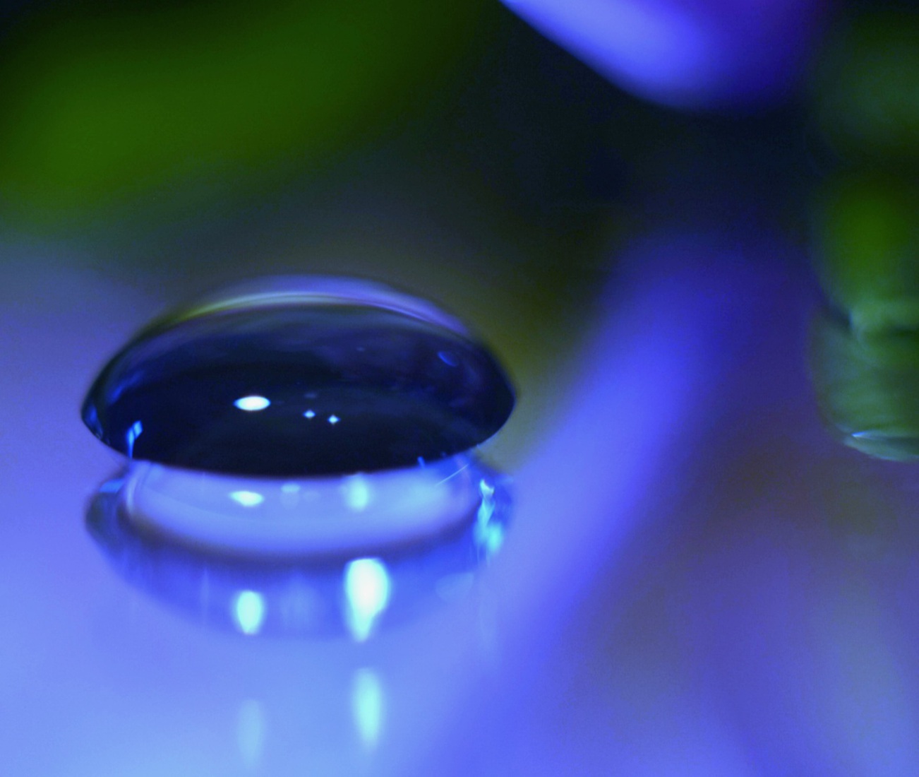Waterdruppel op spiegel