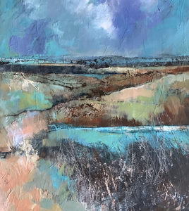 In mijn landschappen werk ik vooral met leegte , de mens is niet aanwezig. De ruimte staat  centraal, soms groot en soms intiem en klein, hierin wil ik dwalen.