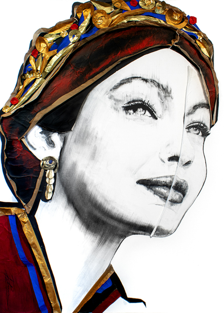 crowned Gigi