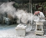 ' Het natuurlijke basiselement van de beeldhouwkunst is het allegorisch denken, het symbool, het heilige, de zoektocht naar de essentie die in de materie verborgen ligt.' (Brancusi)