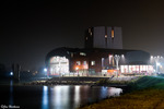 Voor nachtfotografie heb je de keuze uit het gebruik van kunstlicht, of het gebruik van lange sluitertijden van enkele seconden tot zelfs minuten. Door deze lange sluitertijden krijg je toch genoeg licht voor een foto. Een statief en een afstands bediening of timer is nodig om trillingen te voorkomen tijdens het bedienen van de camera.