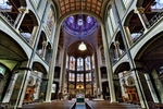 R.K. kerk Sint Cyriacus en Franciscus . In 1882 geopend en In 1993 gerestaureerd.