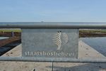 In Nederland, nabij Wilnis wordt een natuurgebied gerealiseerd. Ik wil graag foto's tonen wat de werknemers hebben achtergelaten in de weilanden waar voorheen koeien liepen... In opdracht van Staatsbosbeheer.