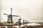 Demolens bij Kinderdijk met een nostalgisch tintje.