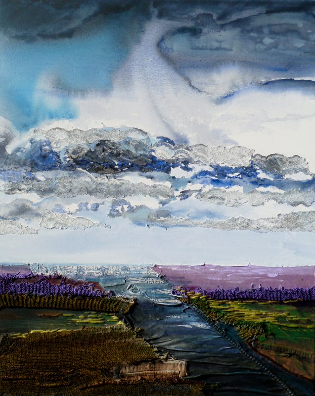 Dreigende lucht boven landschap