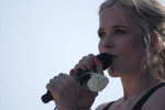 Als laatste festivalfotografiemap nog een aantal foto's van Ilse de Lange, gemaakt tijdens Veteranendag. Check ook de 'interessante links', daar staan diverse links naar Oypo waar mijn foto's van festivalfotografie te koop zijn. Klik op de foto voor een vergroting.