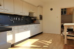 Deze typische jaren '60 woning heeft de nodige verbouwingen gehad.