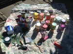 Schilderwerken met diverse materialen o.a plastic, hout, lijm, touw, jute en paper.