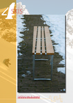 Met het ontwerp van de 4Skis bank heb ik een prijs gewonnen bij het Italiaanse meubeldesignbedrijf AreaDeClic. http://www.areadeclic.com . Men was gecharmeerd van dit ontwerp omdat het een speelse variant is van een gewone bank die in Italiƫ vaak op binnenplaatsen en op andere openbare plekken staat.