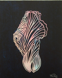 Verdorde bladeren, uit elkaar vallende bloemen: Het zijn de rafelranden, vouwen en gaatjes, dus de imperfectie die de vorm zo interessant maken.