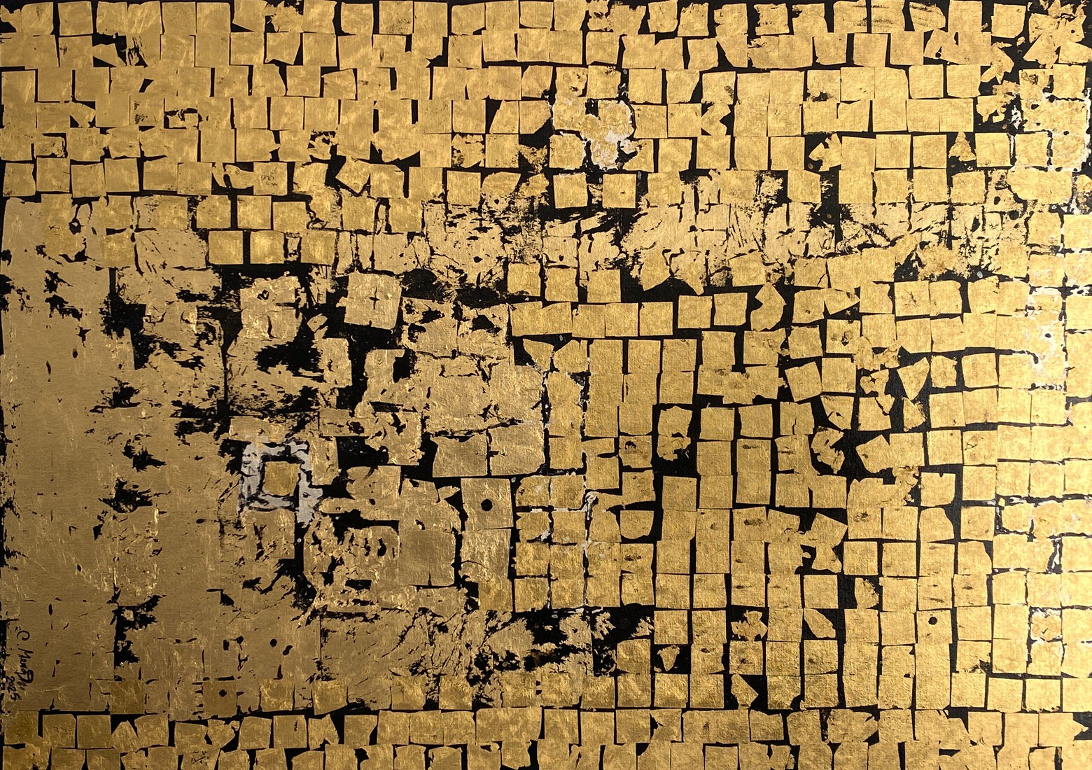 Decay in Gold