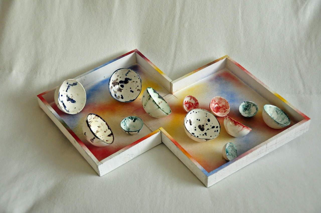 Pallet van porseleinen bollen