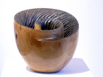 Figuratieve en abstracte beelden in diverse houtsoorten.
