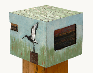 Deze vierkante kubussen van keramiek verwijzen allemaal naar een stukje in ons land