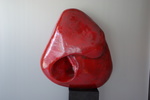 Deze vormen en objecten zijn raku gestookt met een glazuur. Voor meer informatie over het proces van het raku-stoken, kijk op de desbetreffende pagina.