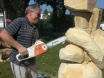 September en oktober 2011 wordt er door 4 kunstenaars samen gewerkt in een Interregionaal project. De kunstenaars zijn afkomstig uit NL, B en D. Ze vervaardigen gezamenlijk vier beelden uit 4 boomstammen. Het vindt plaats in het dorpje Orsbach, nabij Aken.