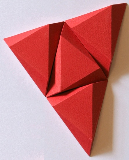 deuce distorted triangular